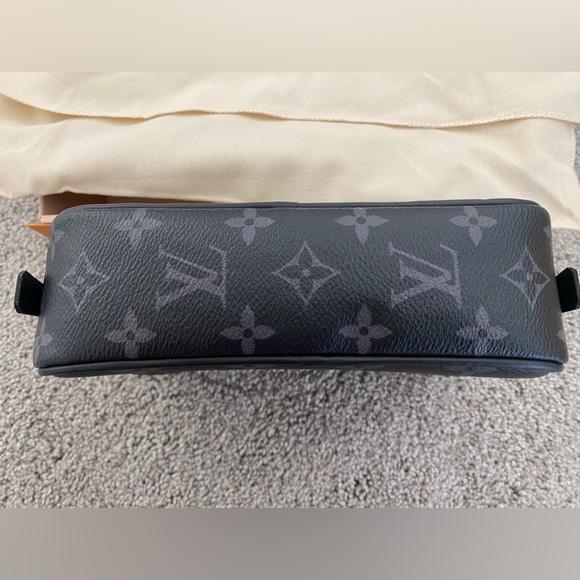 Louis Vuitton Toilet Pouch PM Monogram Eclipse Canvas - Picture 5 of 14